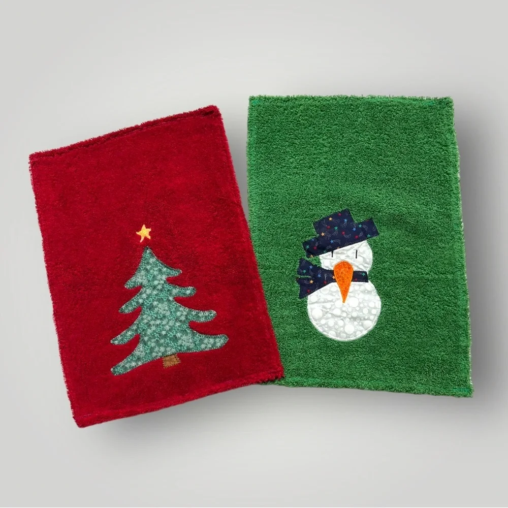 Lot/2 𝑯𝒂𝒏𝒅𝒎𝒂𝒅𝒆 Holiday Christmas Hand Towels 🎁
